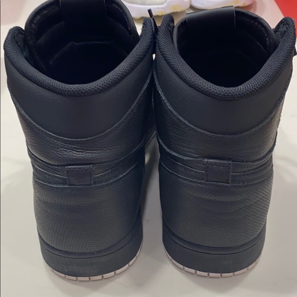 All Leather air Jordan retro shoes - Picture 3 of 6